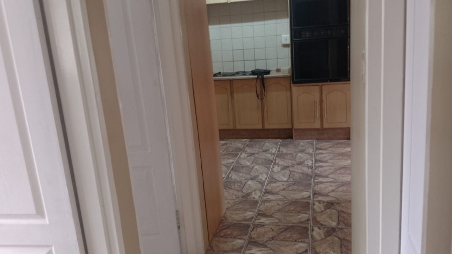 To Let 4 Bedroom Property for Rent in Kagisanong Free State